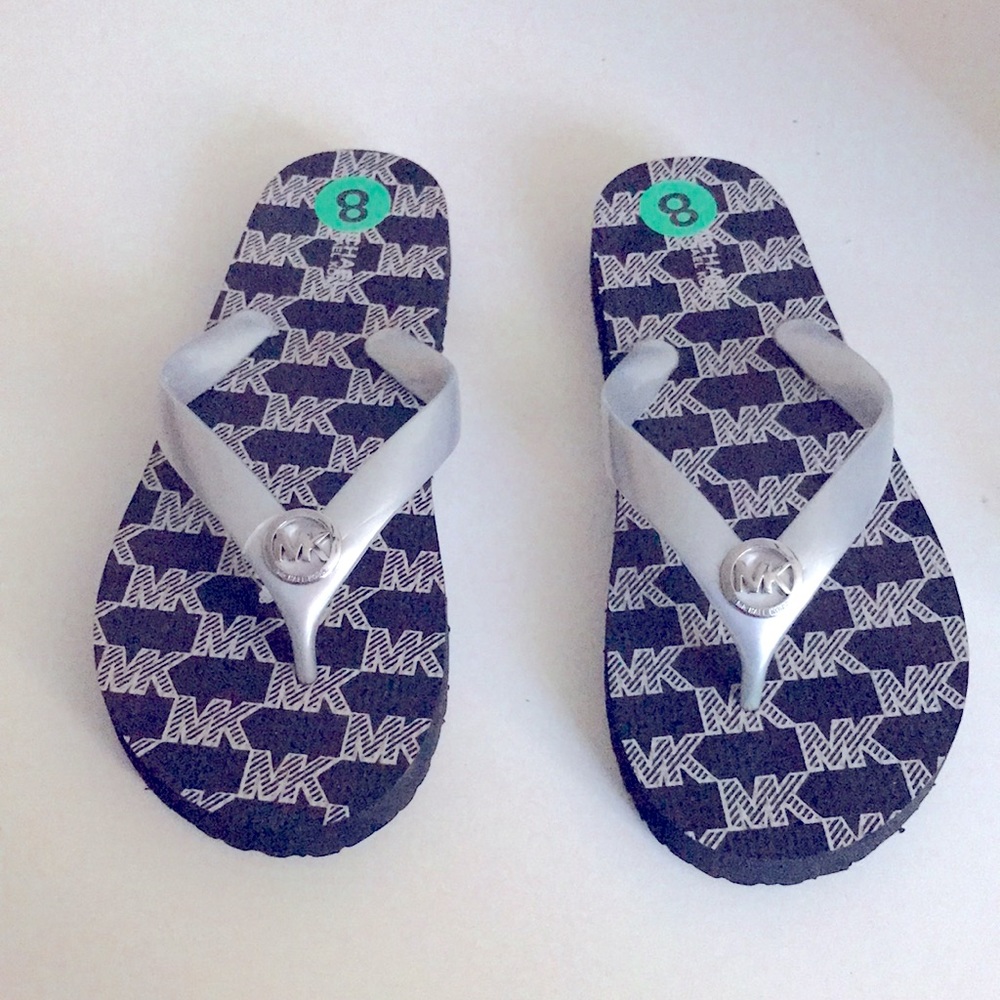 Michael Kors Sandal “Thongs” Size 8 Black Grey White Chrome hardware NWOT